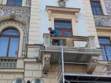 Restaurátorské práce na balkónech pardubické radnice Restaurátorské práce na balkónech pardubické radnice